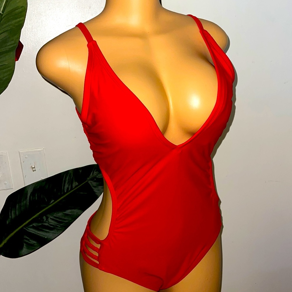 SHADE & SHORES ONE PIECE